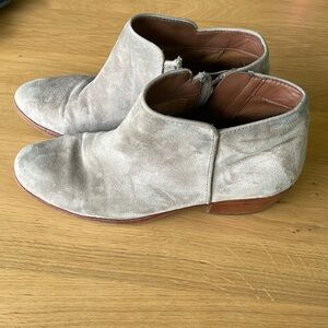 Size 7 nude grey Sam Edelman low booties ankle